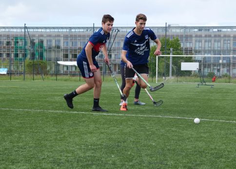 Photo Take advantage of our campus activities to discover new sports, such as Lacross or spikeball © University of Bordeaux