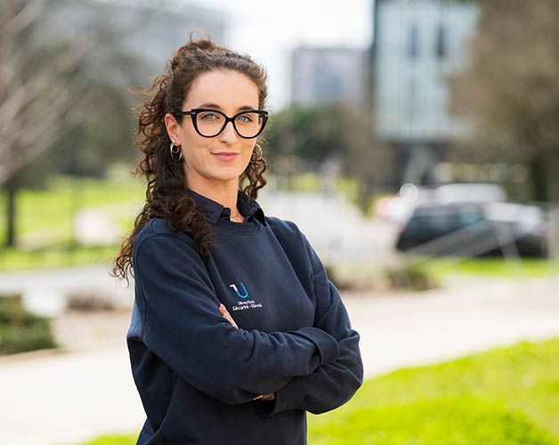 Emma Djelil, fonctionnaire sécurité défense adjointe à l'université de Bordeaux © Gautier Dufau